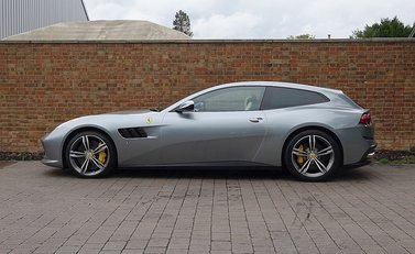 Ferrari GTC4 Lusso 8