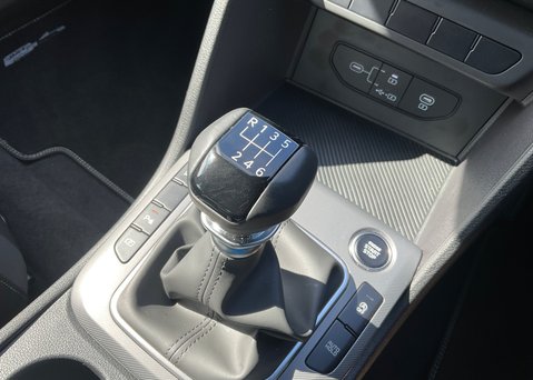 Kia Sportage Pure 1.6 T-GDi 14