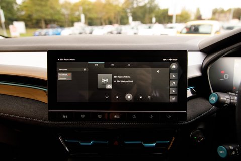 MG MG5 TROPHY 23