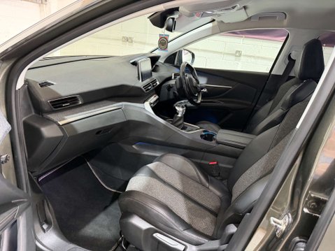 Peugeot 5008 1.5 5008 Allure Blue HDi S/S 5dr 27
