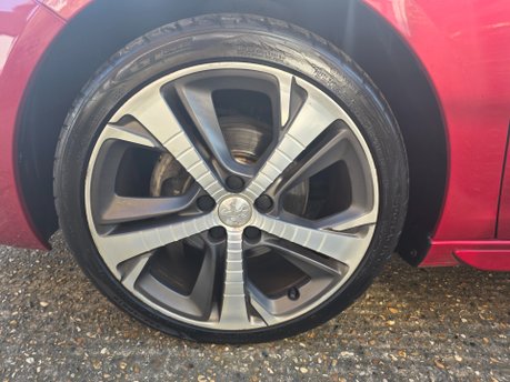 Peugeot 308 PURETECH S/S GT LINE ONLY 21,000 MILES FROM NEW 18