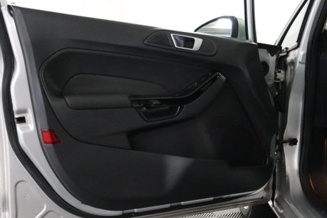 Ford Fiesta TITANIUM 41