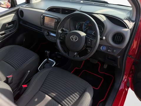 Toyota Yaris 1.5 Hybrid Design 5dr CVT [Nav] 19