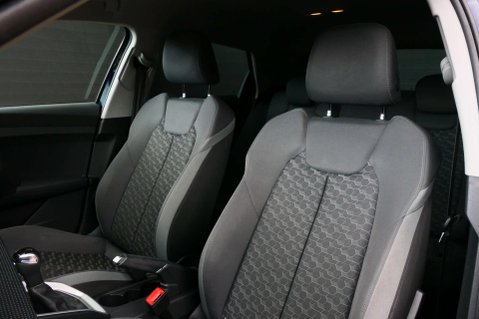 Audi A1 1.0 A1 Sportback 30 TFSI Sport Semi-Auto 5dr 30