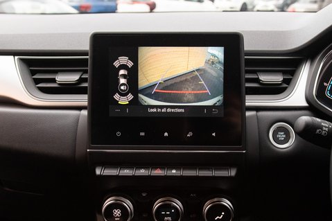 Renault Captur TECHNO E-TECH 31