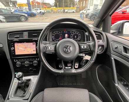 Volkswagen Golf 2.0 Golf R TSi 4WD 5dr 19