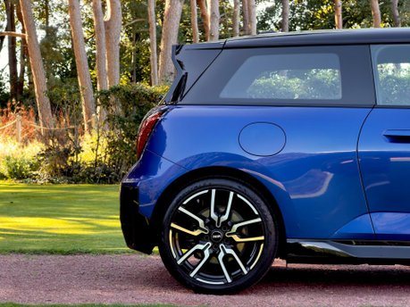 Mini Electric Cooper E SPORT 19