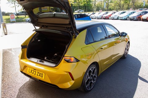 Vauxhall Astra ULTIMATE PHEV 37