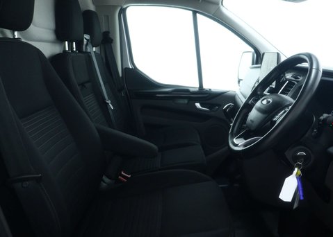Ford Transit Custom 2.0 Transit Custom 300 Limited EcoBlue 5dr 37