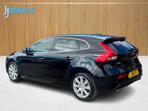 Volvo V40 2.0 D3 Inscription Hatchback 5dr Diesel Auto Euro 6 (s/s) (150 ps) 26