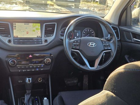 Hyundai TUCSON 1.7 CRDi Blue Drive SE Nav SUV 5dr Diesel DCT Euro 6 (s/s) (141 ps) 24