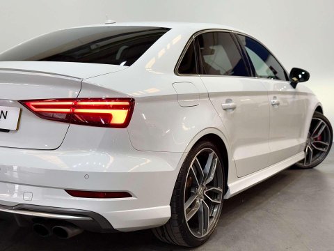 Audi S3 2.0 TFSI Saloon 4dr Petrol S Tronic quattro Euro 6 (s/s) (310 ps) 23