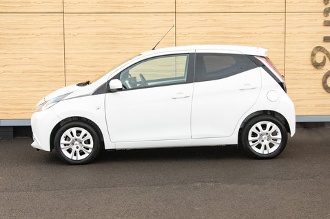 Toyota Aygo VVT-I X-PURE 13