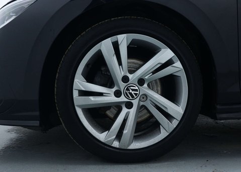 Volkswagen Golf 1.5 eTSI MHEV R-Line Hatchback 5dr Petrol Hybrid DSG Euro 6 (s/s) (150 ps) 15