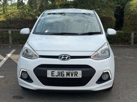 Hyundai i10 1.2 Premium Hatchback 5dr Petrol Manual Euro 5 (87 ps) 3