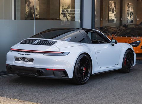 Porsche 911 Targa 4 GTS (992) 4