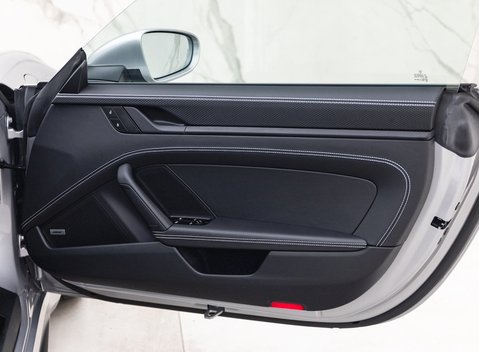 Porsche 911 (992) GT3 Touring 19