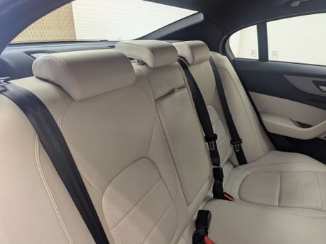 Jaguar XE 2.0 XE R-Dynamic S D Auto 4dr 47