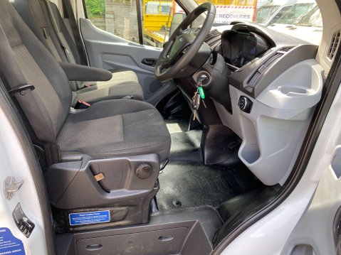 Ford Transit 2.0 350 EcoBlue RWD L2 H1 Euro 6 2dr (DRW) 23
