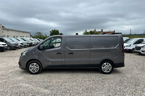 Renault Trafic LWB L2H1 Low Roof Sport 296 Air Con Nav Sensors EU