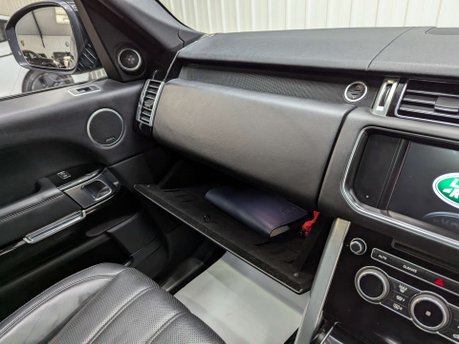 Land Rover Range Rover 3.0 Range Rover Vogue TDV6 Auto 4WD 5dr 94