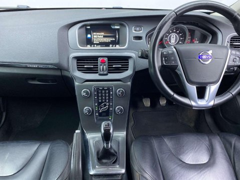 Volvo V40 2.0 D3 SE Nav Euro 6 (s/s) 5dr 17