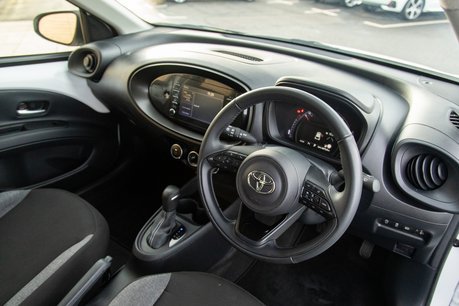 Toyota Aygo X VVT-I PURE