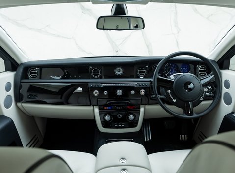 Rolls-Royce Phantom Series II 25