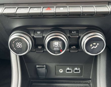 Renault Captur 1.6 Captur Techno E-Tech PHEV Auto 5dr 50