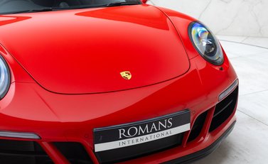 Porsche 911 Carrera 4 GTS (991.2) 37