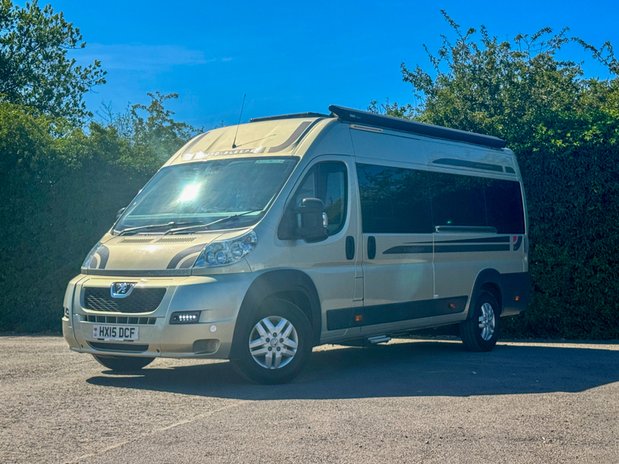 Auto-Sleepers Kingham 2 Berth|2 Belts|French Bed|Shower|Toilet|Wifi Capability|Vanlux 33