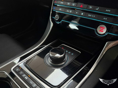 Jaguar XE 2.0d Portfolio Auto AWD Euro 6 (s/s) 4dr 26
