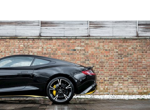 Aston Martin Vanquish S 32