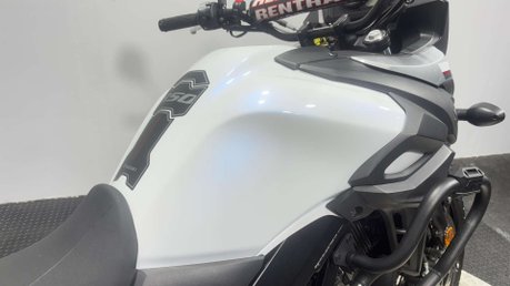 Suzuki V-Strom DL 2017 8K NEW MOT WARRANTY ADVENTURE BIKE 650CC A2 ENDURO 43