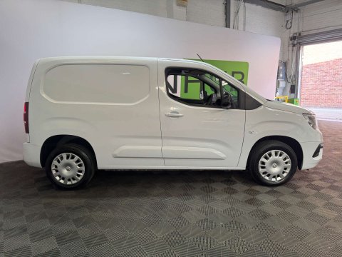 Vauxhall Combo 1.5 Combo 2300 Professional Turbo D S/S 9