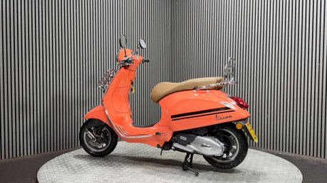 Piaggio Vespa Primavera 2018 ONLY 13K LONG MOT GREAT COLOUR SCHEME 125CC SCOOTER 12