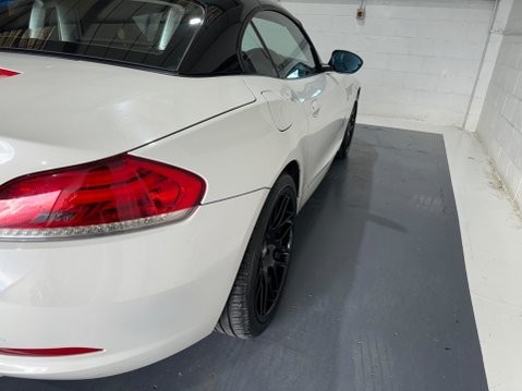 BMW Z4 2.5 23i Highline Edition sDrive Euro 5 2dr 25