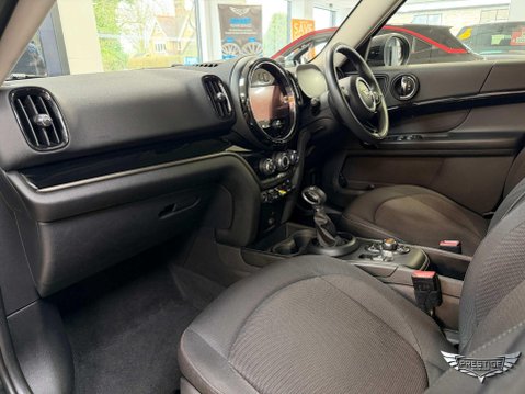 Mini Countryman 1.5 10kWh Cooper SE Classic Auto ALL4 Euro 6 (s/s) 5dr 21