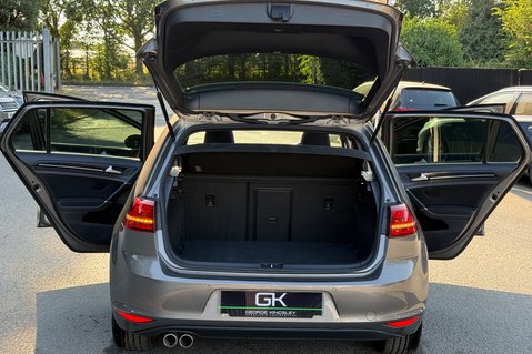 Volkswagen Golf GTD - PANORAMIC ROOF - ACC - SPORT AND SOUND PACK - CARPLAY 17