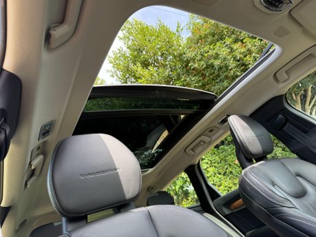 Volvo V90 2.0 D5 PowerPulse Inscription Auto AWD Euro 6 (s/s) 5dr 3