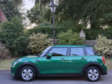 Mini Hatch COOPER CLASSIC 21