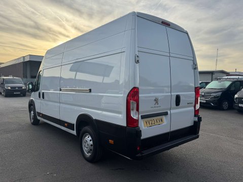 Peugeot Boxer 2.2 BlueHDi 435 Professional Premium + Panel Van 5dr Diesel Manual L4 H3 Eu 34