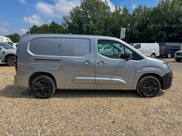 Citroen Berlingo AUTO LWB L2H1 Driver 950 Air Con Alloys Camera Nav Sensors SELECT 5