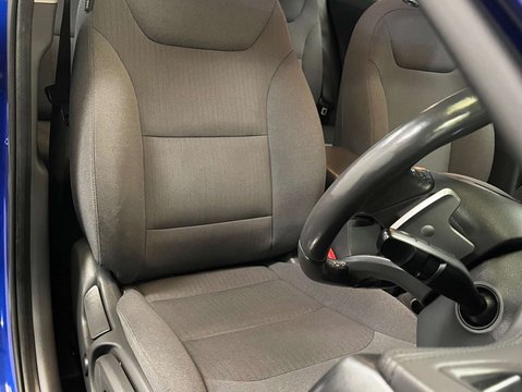 Hyundai IONIQ 1.6 IONIQ First Edition FHEV Semi-Auto 5dr 10