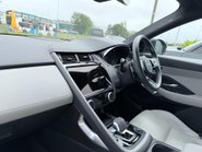 Jaguar E-Pace 2.0 R-DYNAMIC BLACK MHEV 9