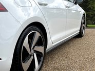 Volkswagen Golf GTI PERFORMANCE TSI DSG 27