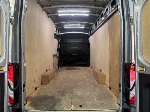 Ford Transit 350 Limited 2.0 EcoBlue L4 3