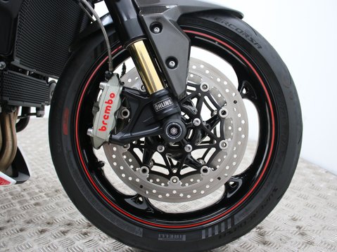Triumph Speed Triple 1050 SPEED TRIPLE 1050 RS 40