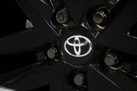 Toyota C-HR 2.0 C-HR GR Sport HEV CVT 5dr 31