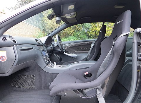 Mercedes-Benz CLK AMG Black Series 11